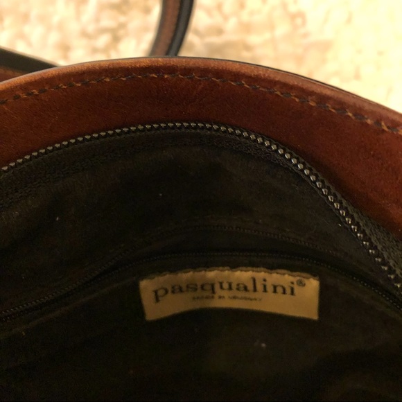 👜Pasqualini Brown & Black Leather Shoulder Bag with amazing storage👜 - Picture 5 of 13